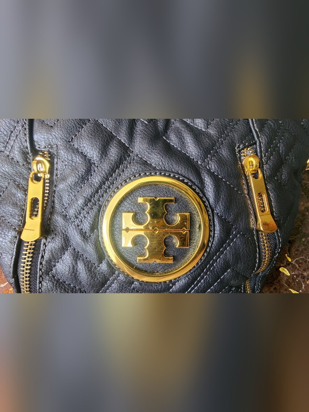 Tory Burch Marion Quilted Hobo/Tote Bag In Black & Gold Hardware - Picture 10 of 15